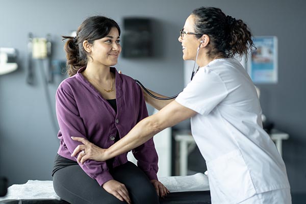 woman with female doctor